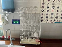 Diverse laboratorium apparatuur en glaswerk - afbeelding 3 van  19