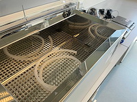 Diverse laboratoriumapparatuur - afbeelding 6 van  7