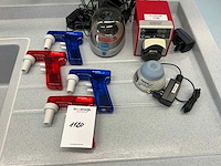 Diverse laboratoriumapparatuur - afbeelding 1 van  6