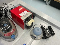 Diverse laboratoriumapparatuur - afbeelding 2 van  6