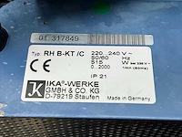 Diverse laboratoriumapparatuur - afbeelding 15 van  17