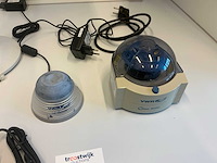 Diverse laboratoriumapparatuur - afbeelding 2 van  5