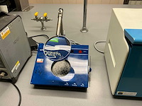 Diverse laboratoriumapparatuur - afbeelding 5 van  6