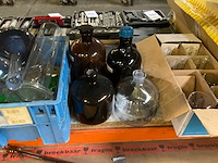 Diverse laboratoriumapparatuur - afbeelding 8 van  11