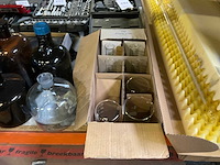 Diverse laboratoriumapparatuur - afbeelding 9 van  11