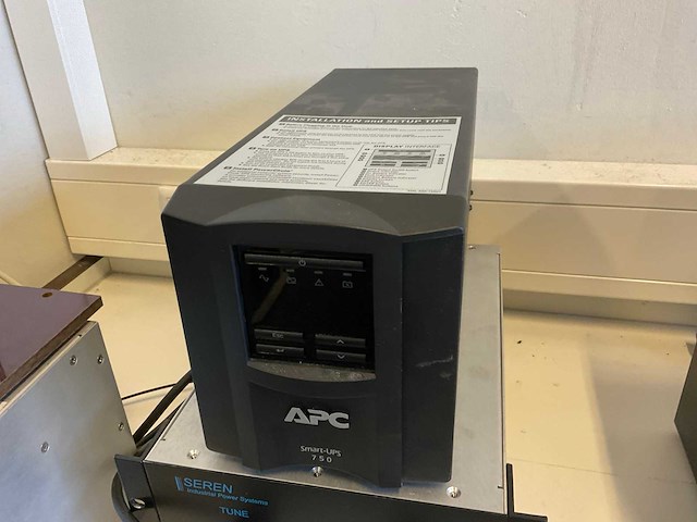 Diverse laboratoriumapparatuur - afbeelding 5 van  7