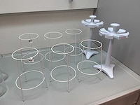 Diverse laboratoriumapparatuur - afbeelding 3 van  3