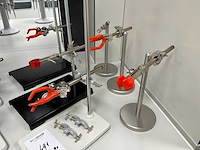 Diverse laboratoriumapparatuur - afbeelding 3 van  3