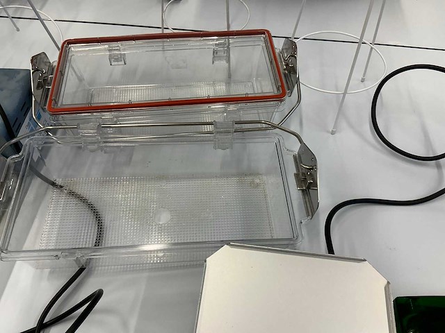 Diverse laboratoriumapparatuur - afbeelding 9 van  9