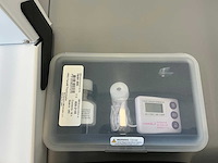 Diverse laboratoriumapparatuur - afbeelding 6 van  6