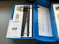 Diverse laboratoriumapparatuur - afbeelding 2 van  5