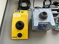 Diverse laboratoriumapparatuur - afbeelding 3 van  6
