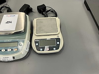 Diverse laboratoriumapparatuur - afbeelding 3 van  9