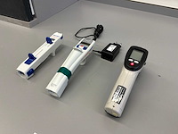 Diverse laboratoriumapparatuur - afbeelding 1 van  7