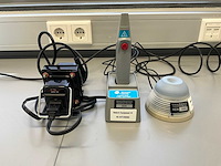 Diverse laboratoriumapparatuur - afbeelding 1 van  6