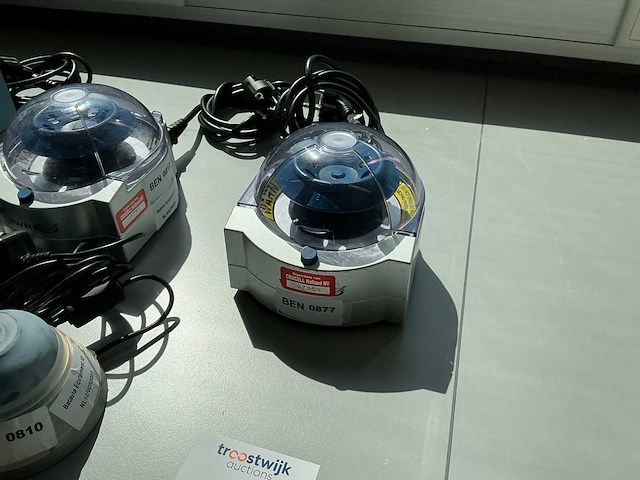 Diverse laboratoriumapparatuur - afbeelding 4 van  6