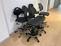 Diverse laboratoriumleerstoelen - afbeelding 3 van  3