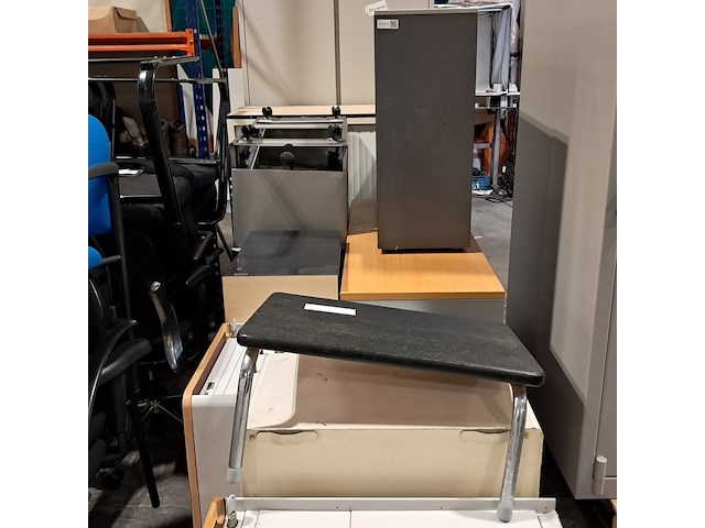 Diverse ladeblokken en kasten - afbeelding 2 van  12