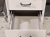 Diverse ladeblokken en kasten - afbeelding 9 van  12