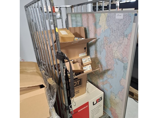 Diverse lampen en 1x whiteboard, o.a. philips - afbeelding 2 van  10