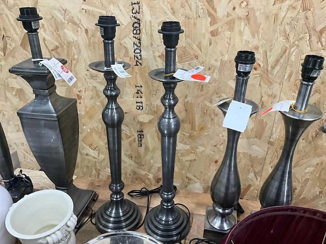 Diverse lampen en decoratie - afbeelding 4 van  27