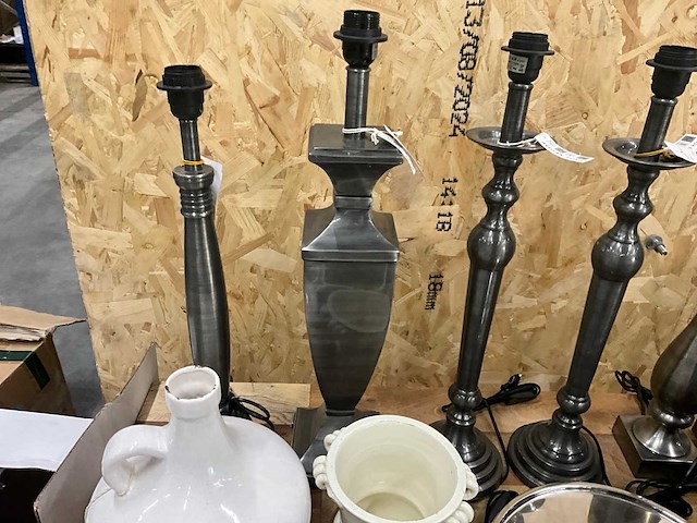 Diverse lampen en decoratie - afbeelding 5 van  27