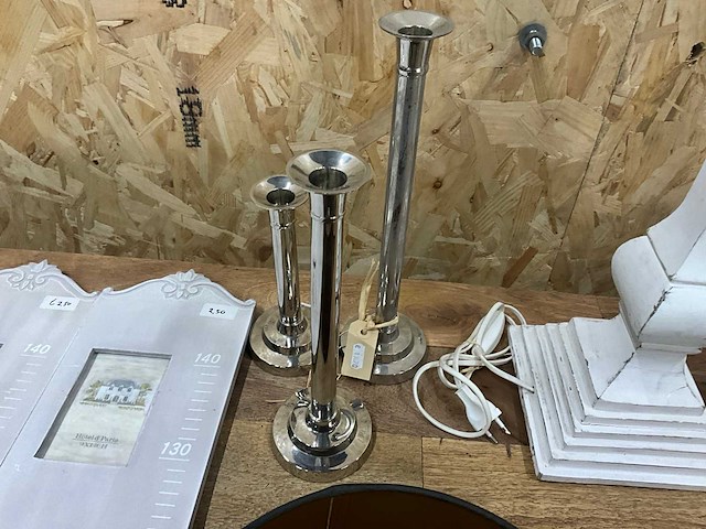Diverse lampen en decoratie - afbeelding 19 van  27