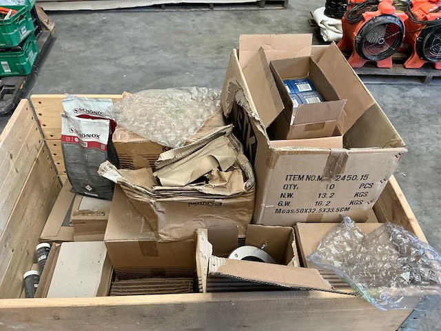 Diverse lampen en tegels - afbeelding 2 van  7