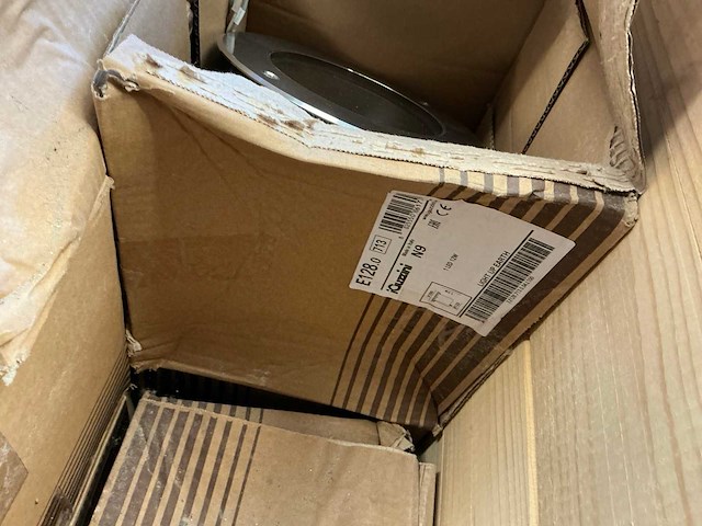 Diverse lampen en tegels - afbeelding 6 van  7