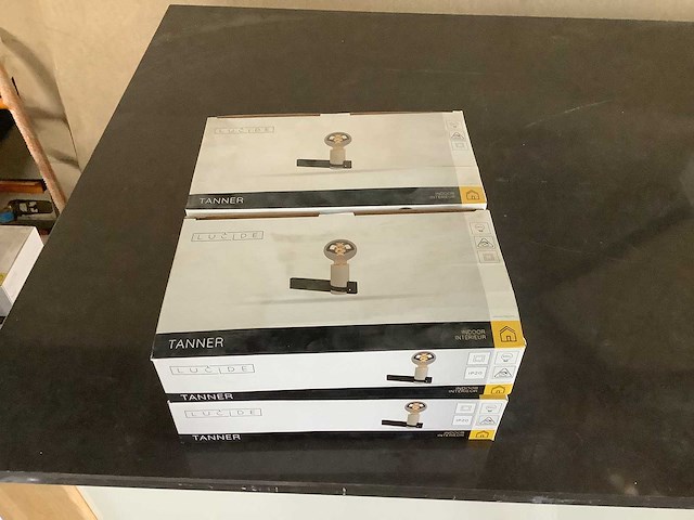 Diverse lampen in originele doos(227x) - afbeelding 39 van  71