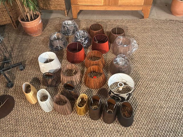 Diverse lampenkappen (22x) - afbeelding 4 van  12