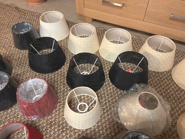 Diverse lampenkappen (26x) - afbeelding 3 van  15