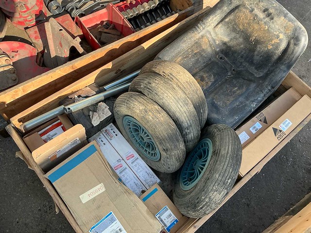 Diverse landbouwonderdelen - afbeelding 5 van  10