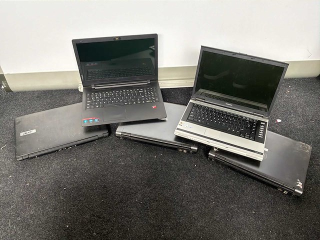 Diverse laptops 5 stuks - afbeelding 1 van  4