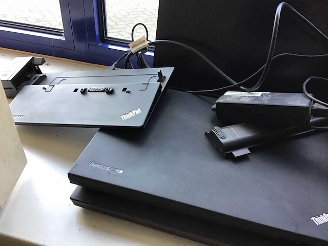Diverse laptops en diversen - afbeelding 3 van  3