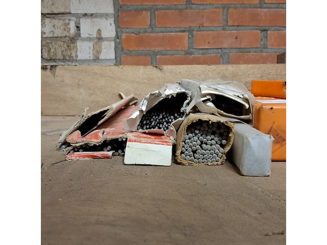 Diverse laselektrodes - afbeelding 4 van  5