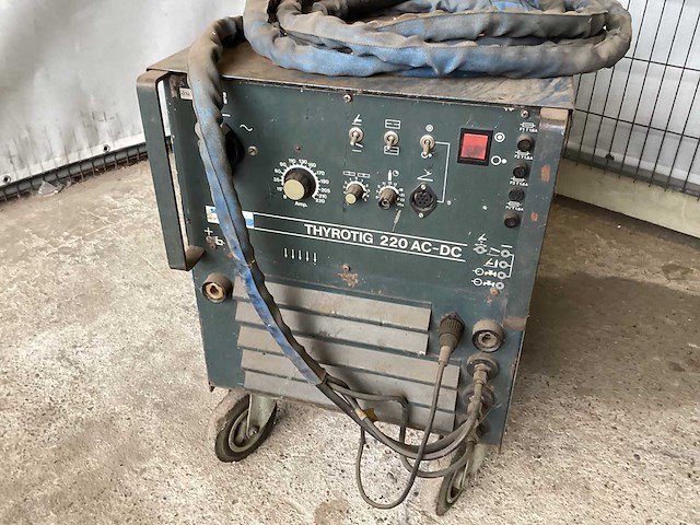 Diverse lasmachines (3x) - afbeelding 13 van  19