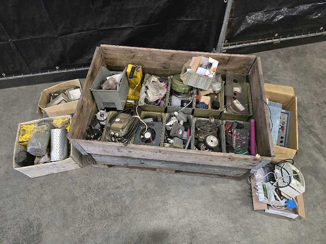 Diverse lasmachines - afbeelding 1 van  9