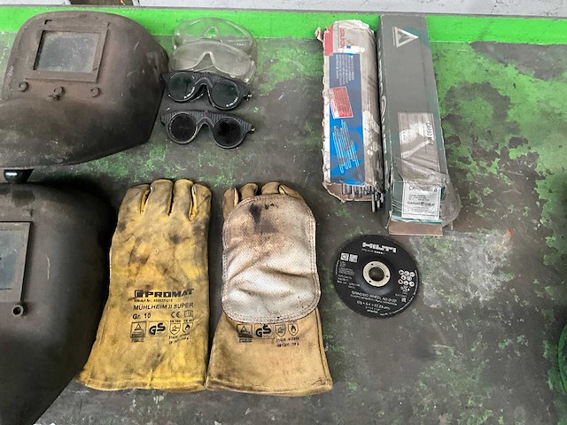 Diverse lastoebehoren en reduceerventielen - afbeelding 6 van  6