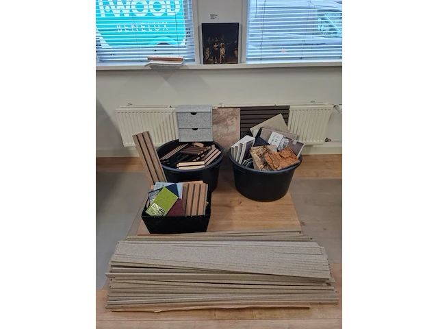 Diverse lattenstalen en akoestische panelen - afbeelding 1 van  9