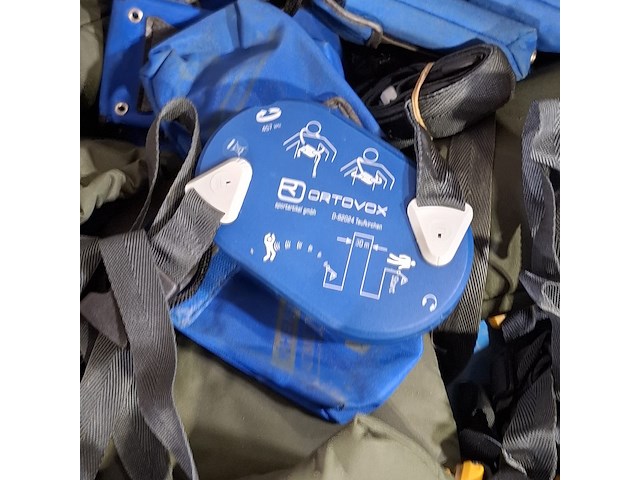 Diverse lawinepiepers en noodlijnen, o.a. ortodox - afbeelding 3 van  7