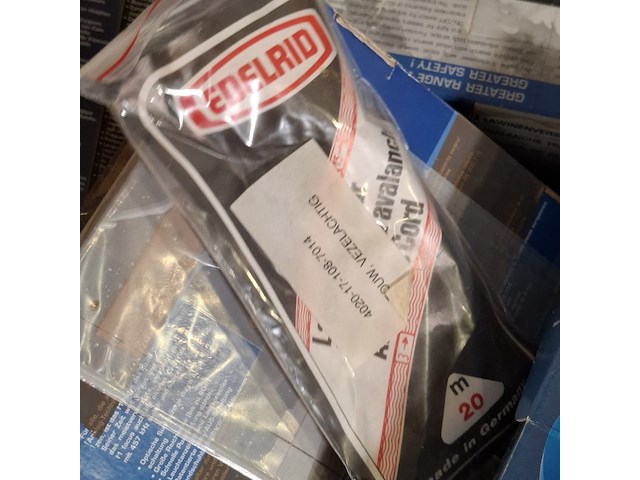 Diverse lawinepiepers en noodlijnen, o.a. ortodox - afbeelding 6 van  7