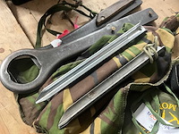 Diverse legeruitrusting - afbeelding 1 van  1