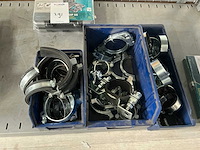 Diverse leidingklemmen - afbeelding 1 van  3