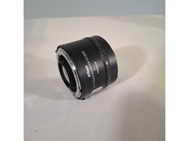 Diverse lenzen en fotografietoebehoren, o.a nikon - afbeelding 8 van  23