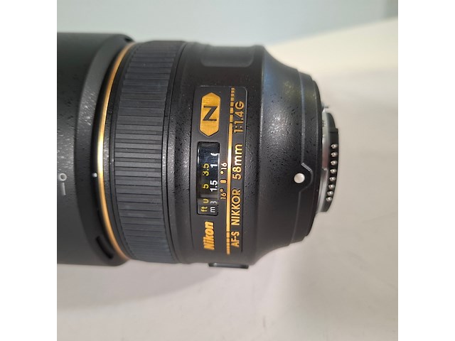 Diverse lenzen en fotografietoebehoren, o.a nikon - afbeelding 16 van  23