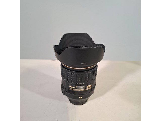 Diverse lenzen en fotografietoebehoren, o.a nikon - afbeelding 22 van  23