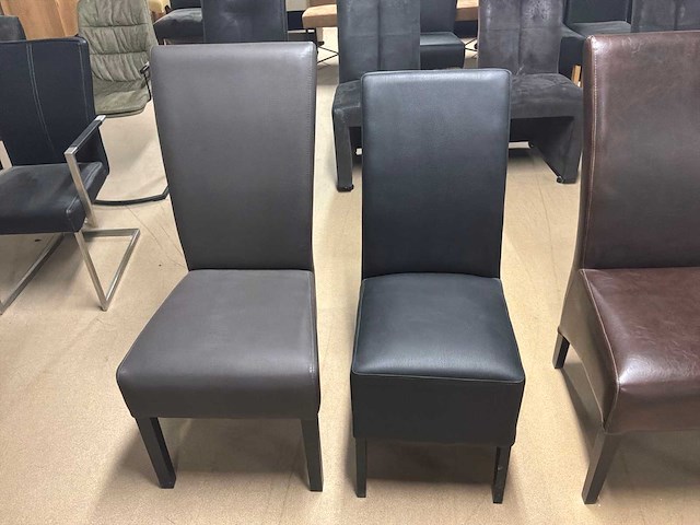 Diverse leren eetkamerstoelen (5x) - afbeelding 1 van  16