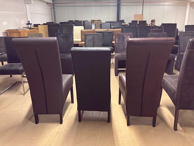 Diverse leren eetkamerstoelen (5x) - afbeelding 12 van  16