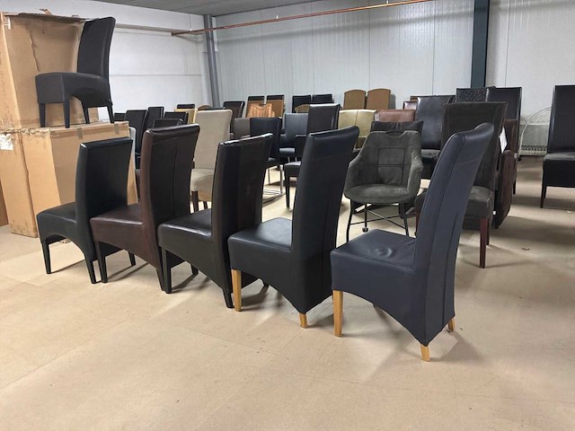 Diverse leren eetkamerstoelen (5x) - afbeelding 2 van  11